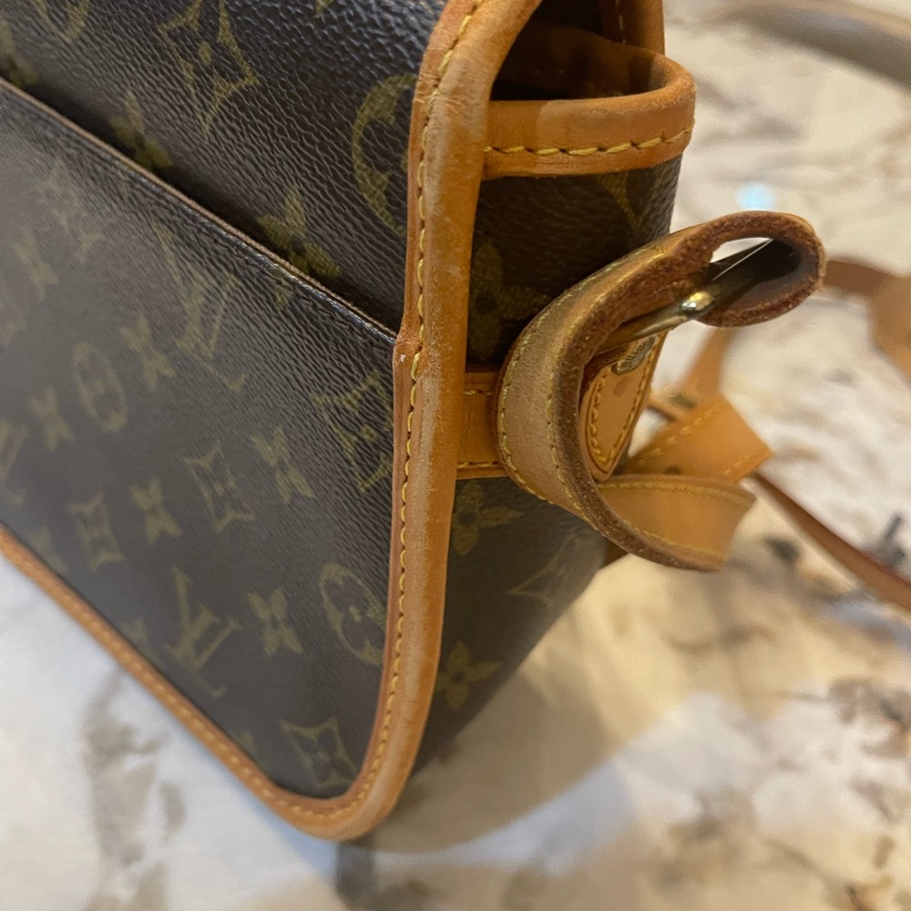 Louis Vuitton Sologne Bag - Picture 7 of 16